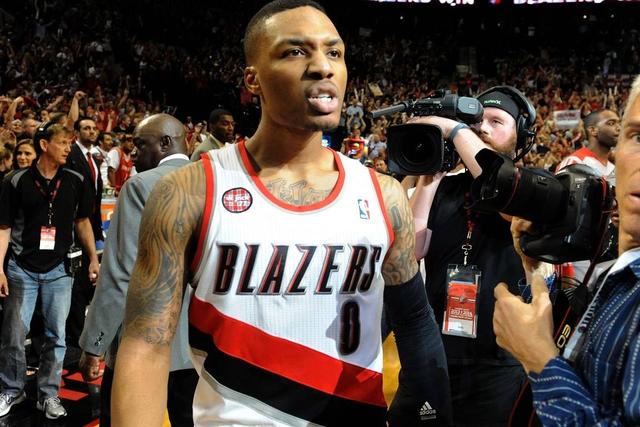 2026十堰马拉松鸣枪开跑 上万跑者领略“山水车城”